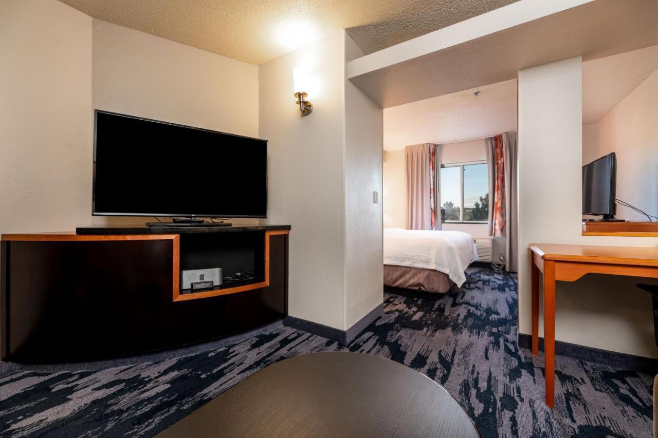 Fairfield Inn & Suites By Marriott ספירפיש מראה חיצוני תמונה