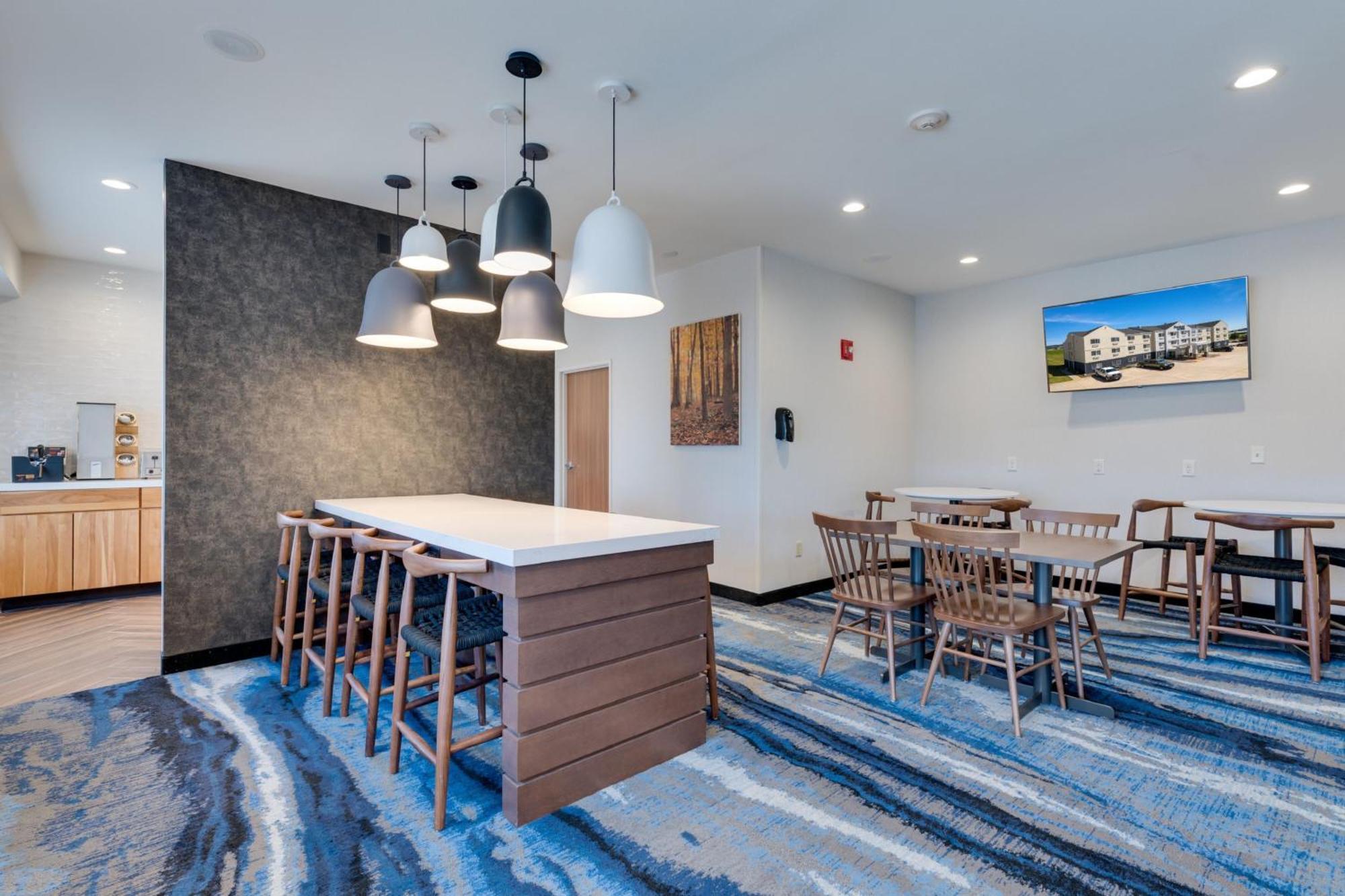 Fairfield Inn & Suites By Marriott ספירפיש מראה חיצוני תמונה