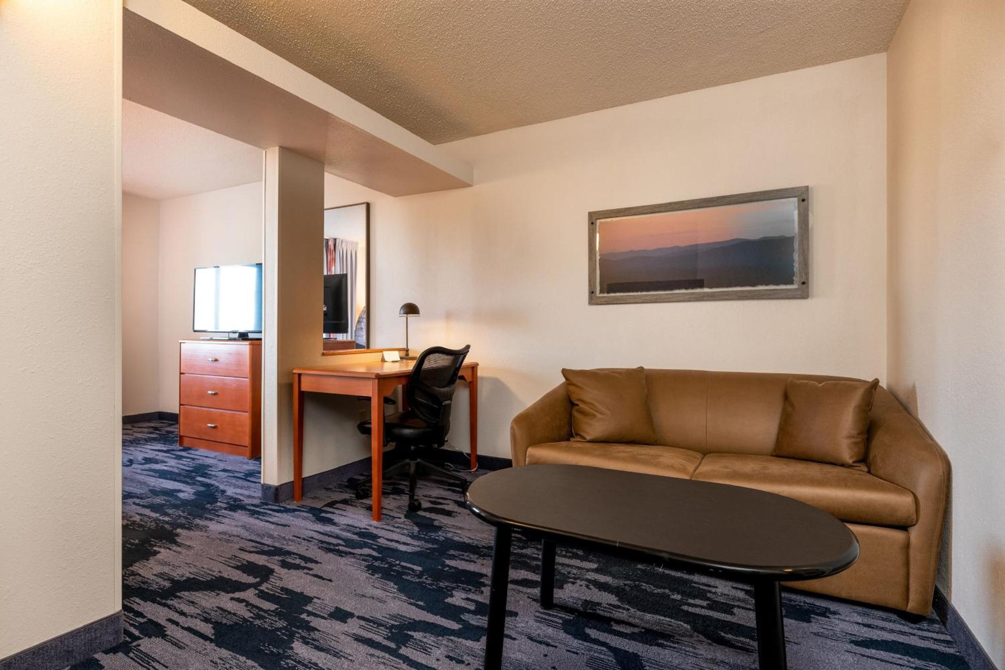 Fairfield Inn & Suites By Marriott ספירפיש מראה חיצוני תמונה