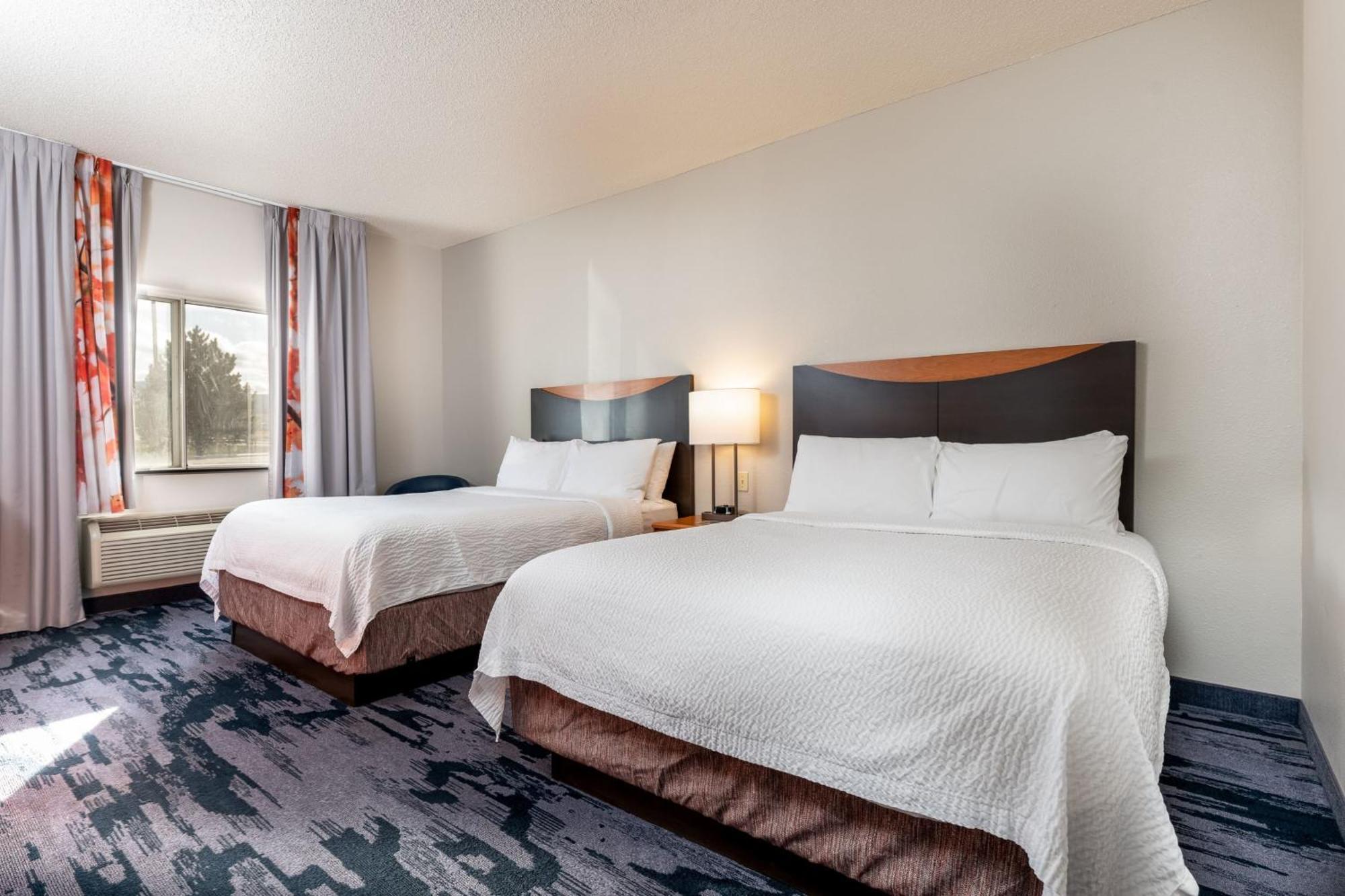 Fairfield Inn & Suites By Marriott ספירפיש מראה חיצוני תמונה