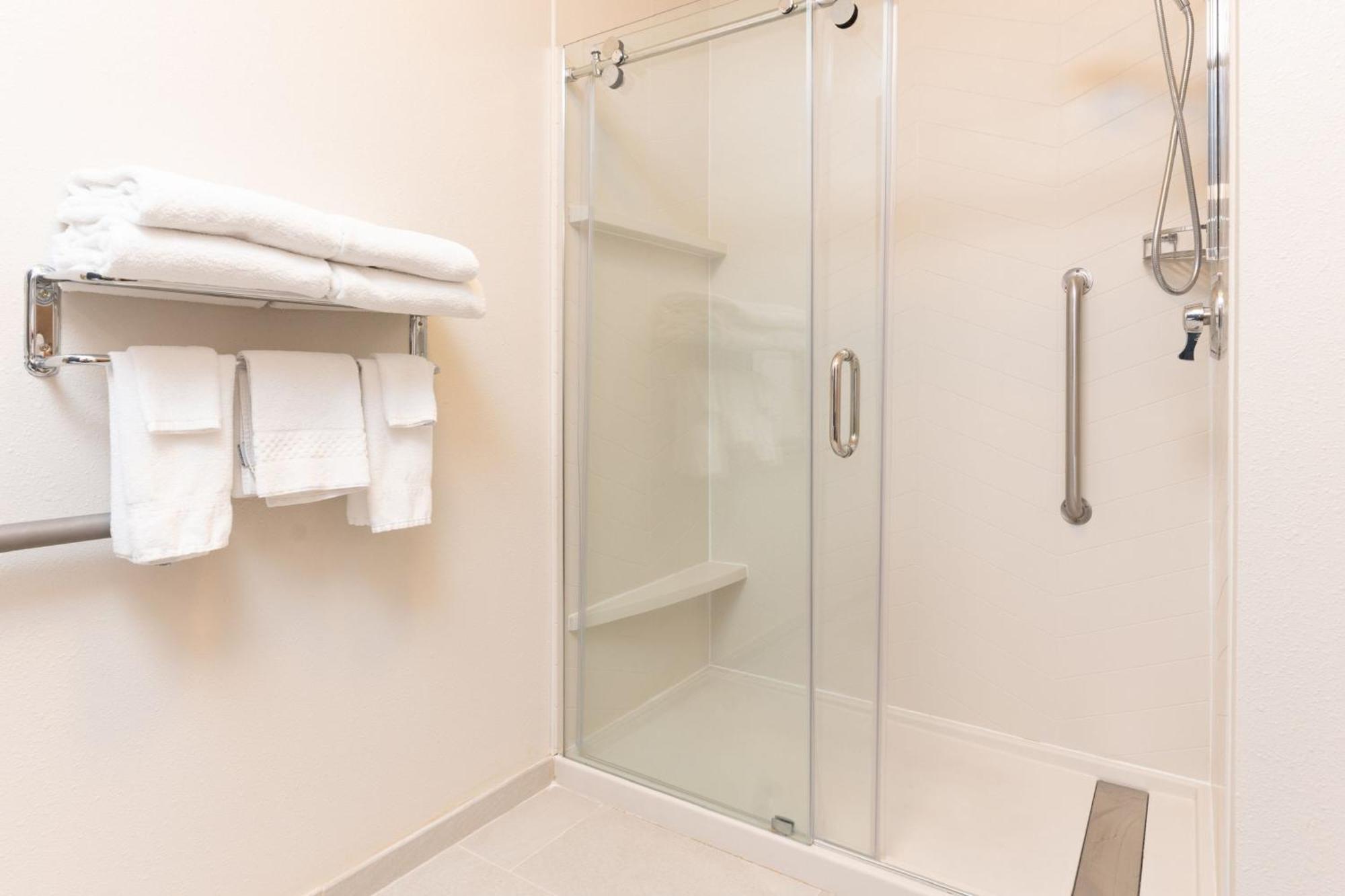 Fairfield Inn & Suites By Marriott ספירפיש מראה חיצוני תמונה