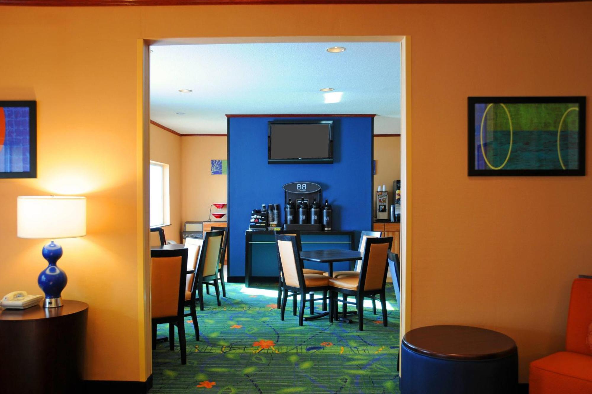 Fairfield Inn & Suites By Marriott ספירפיש מראה חיצוני תמונה