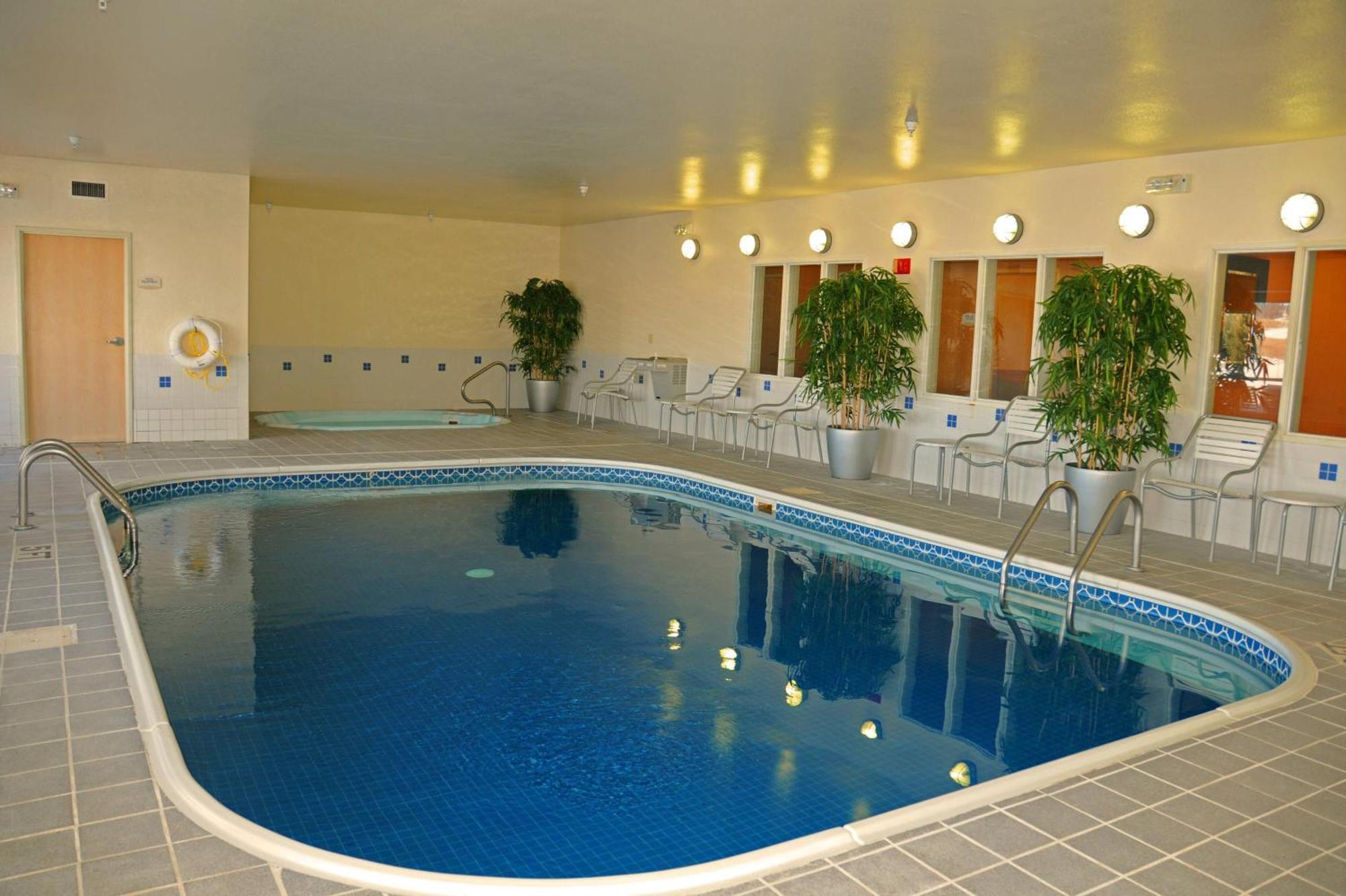 Fairfield Inn & Suites By Marriott ספירפיש מראה חיצוני תמונה