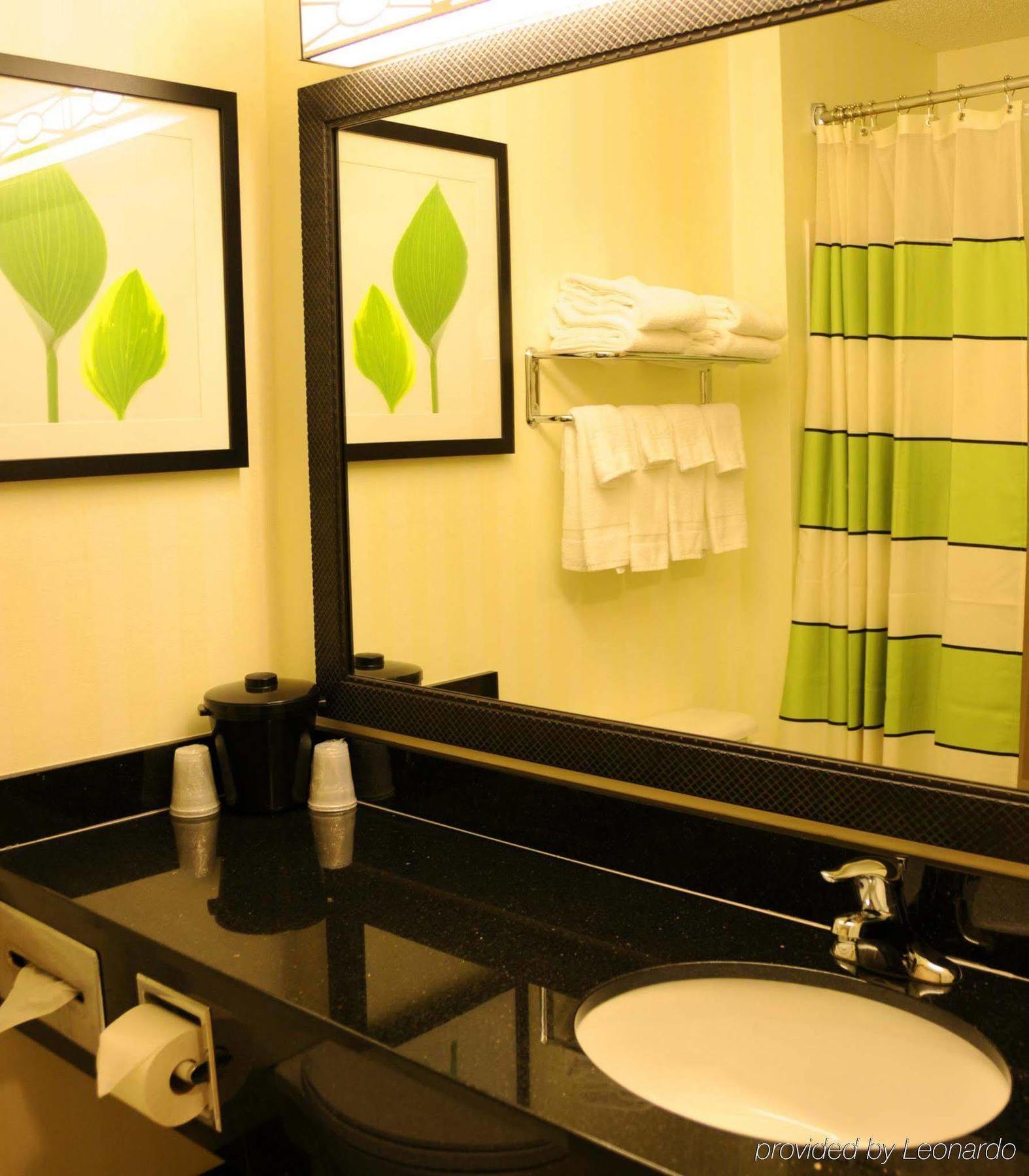 Fairfield Inn & Suites By Marriott ספירפיש מראה חיצוני תמונה